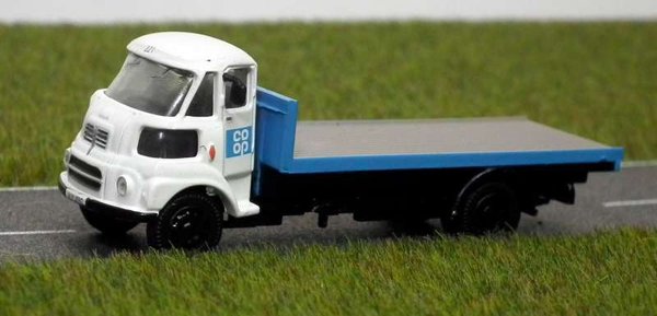 Base Toys - DB02 - Leyland FG Flat Bed - Co-op Dairy