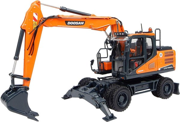 Universal Hobbies - J8108 - Doosan DX140W Wheeled Excavator